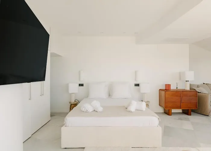 Light House * Μπιαρίτζ